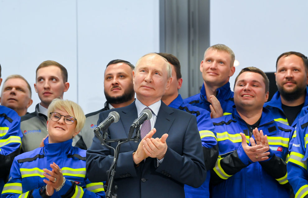 President of Russia Vladimir Putin at the launch ceremony for the first production line for liquifying natural gas on gravity-based structures, part of the Arctic LNG-2 project, at the Novatek‒Murmansk LNG Construction Center