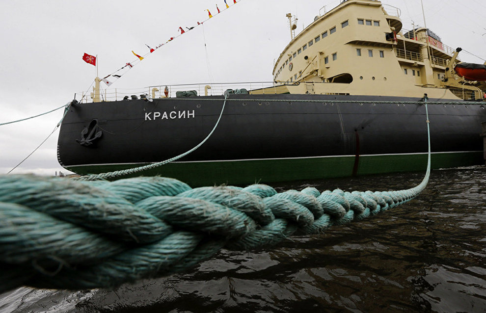 Russian vessels to salute the icebreaker Krasin
