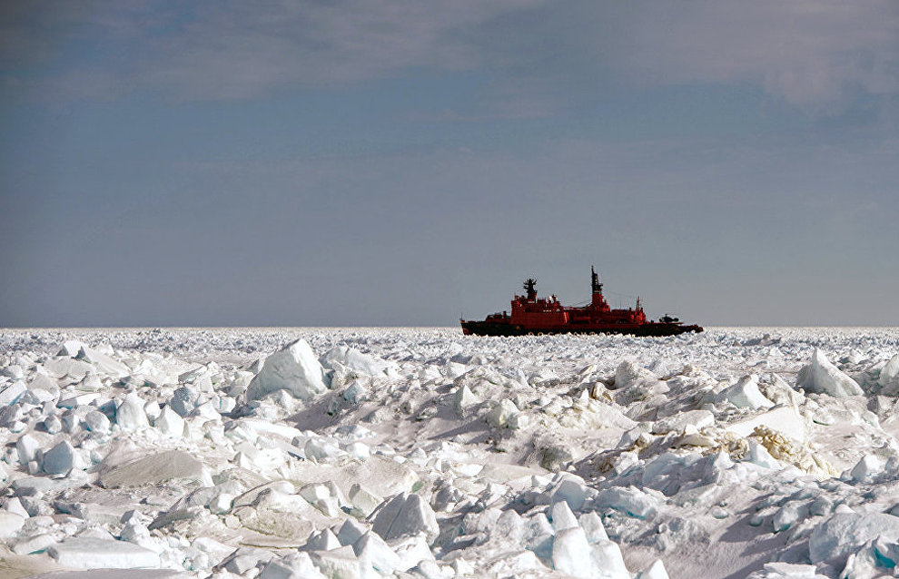 Russian specialists working to design a triple-hulled icebreaker