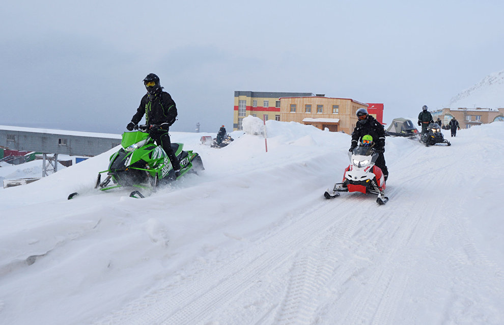Snowmobile expedition to the Arctic sets out from Yekaterinburg