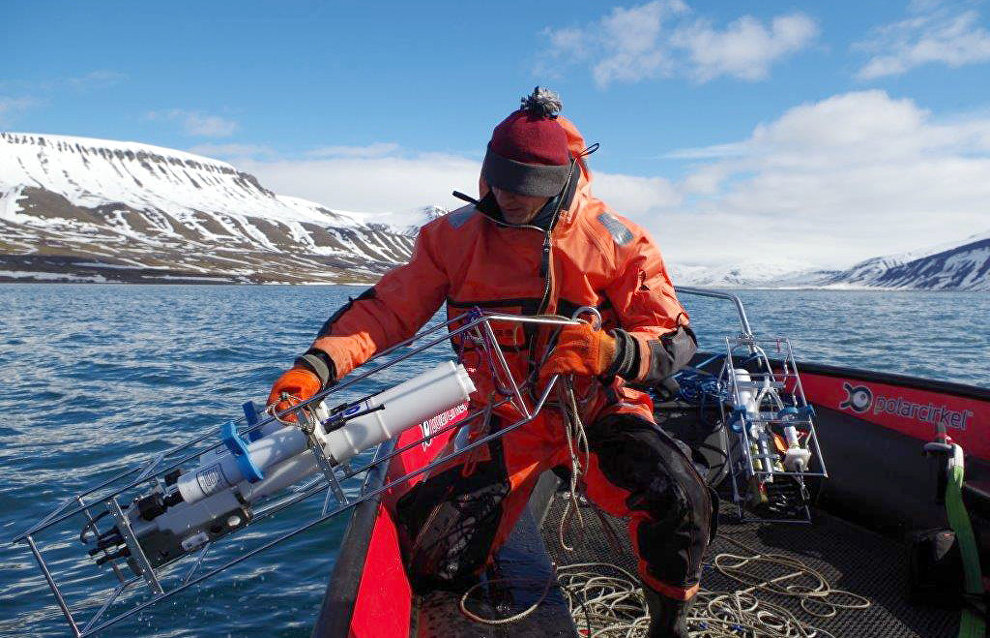 Oceanographic research in the fjord