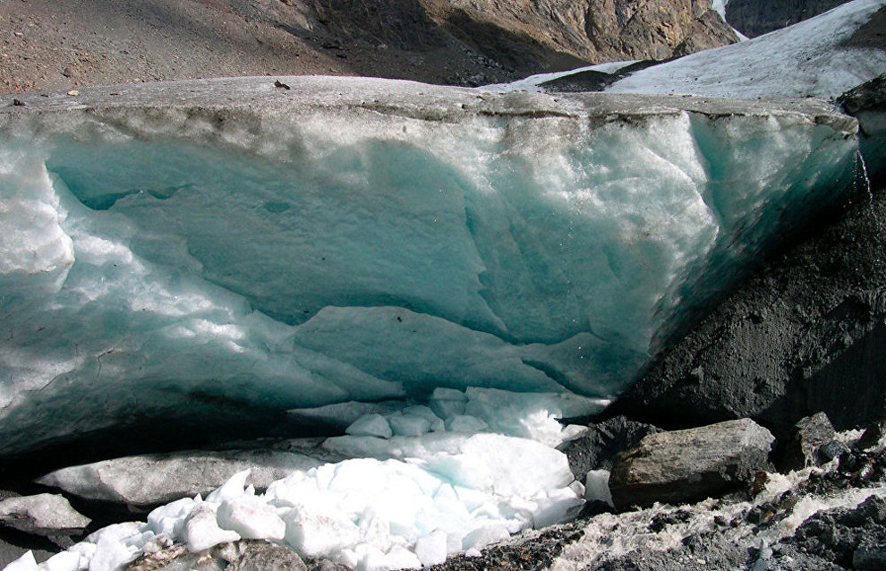 MGU glacier in Polar Urals has completely melted