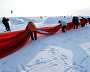 Миротворческая миссия «Самое большое Знамя Победы» на Северном полюсе