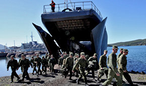 Песков: Президент считает абсолютно необходимым российское военное присутствие в Арктике