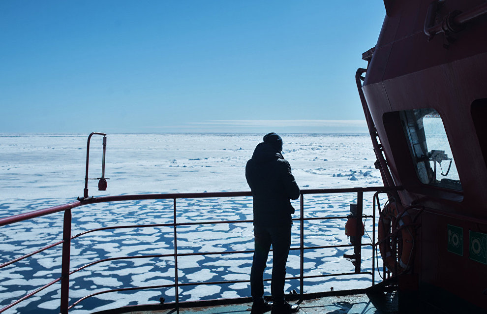 В 2016 году наблюдается рекордно низкое количество морских льдов в Арктике