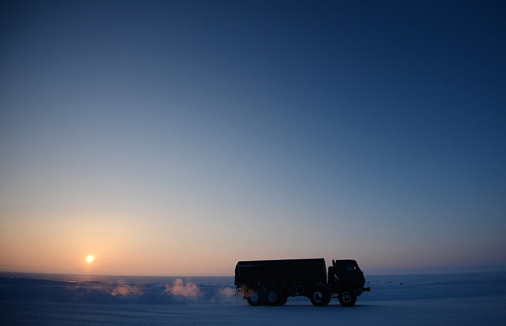 Новый арктический тягач для МЧС испытают в Якутии