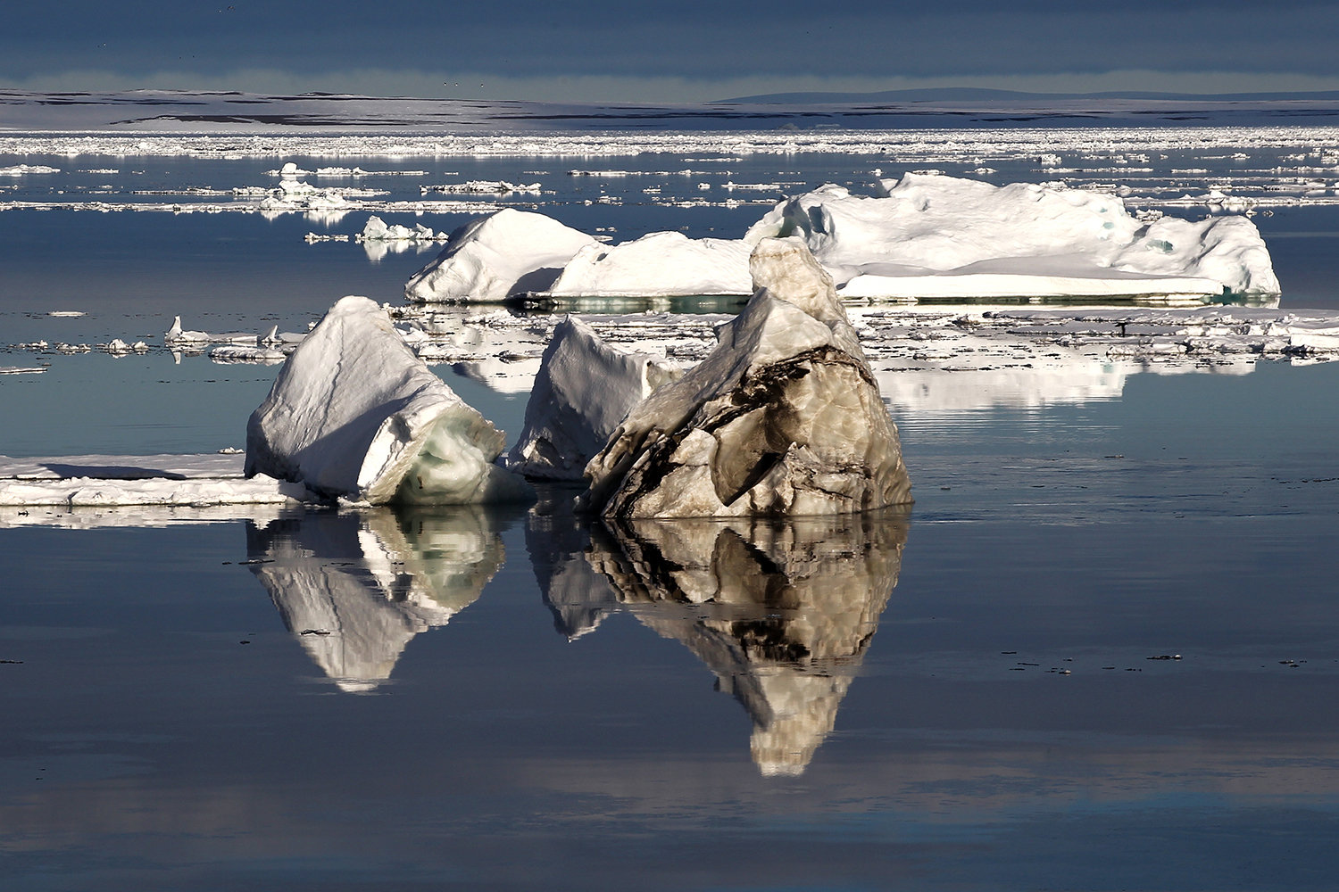 Айсберг в акватории архипелага Земля Франца-Иосифа