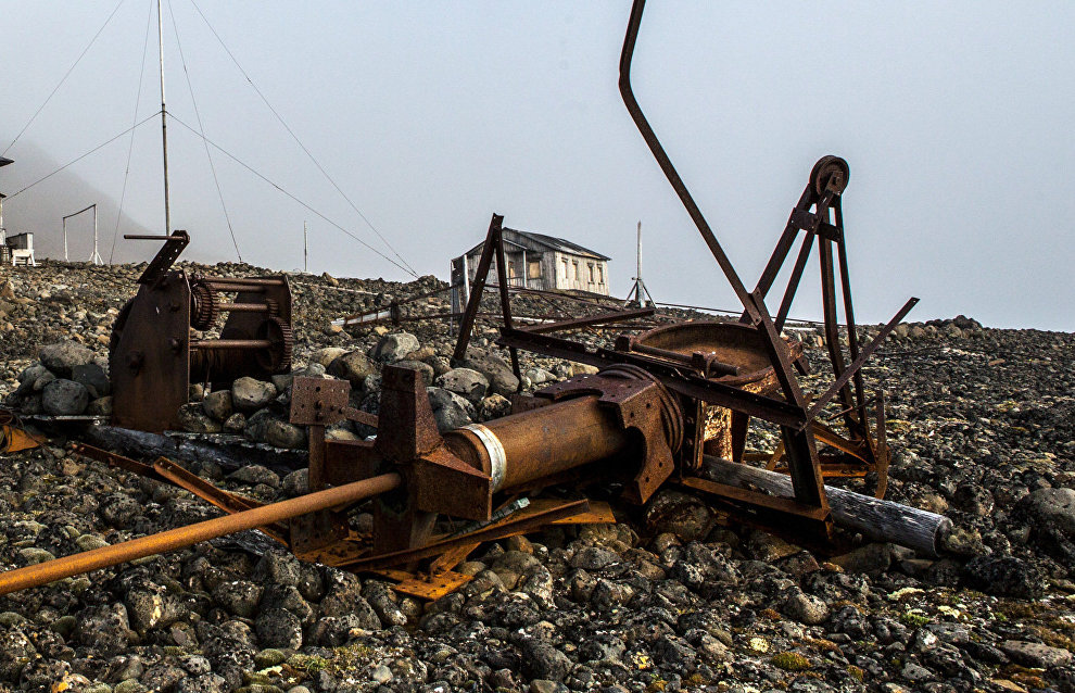 Военные экологи соберут на острове Врангеля почти 630 тонн металлолома