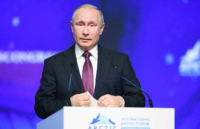 Путин: Государство должно взять на себя часть нагрузки с работающих в Арктике компаний