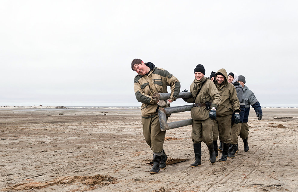 A volunteer environmental expedition to Vilkitsky Island