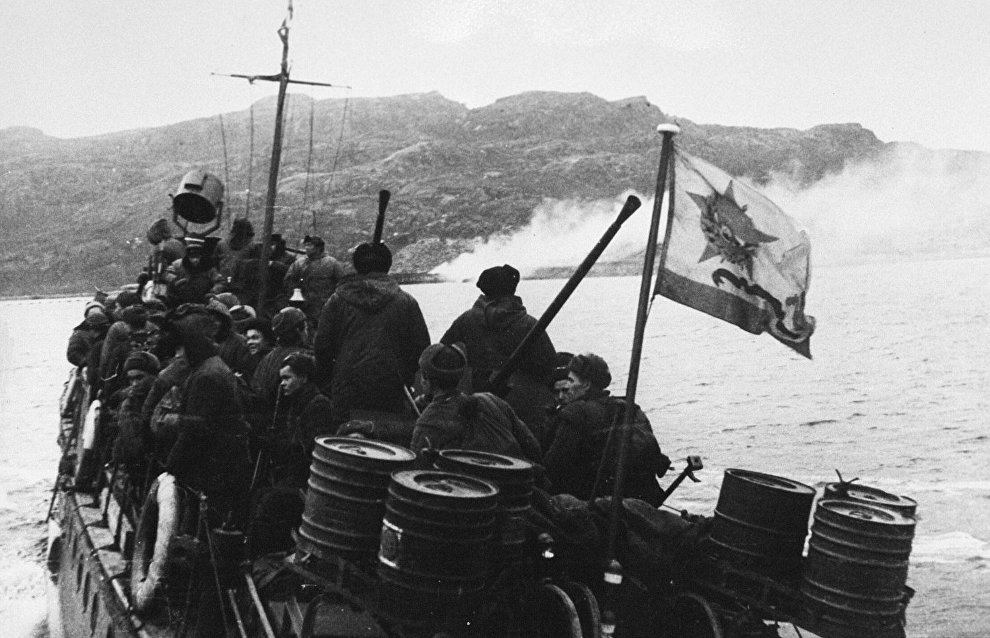 The 12th Naval Infantry Brigade on the way to the combat area in Petsamo on motor boats