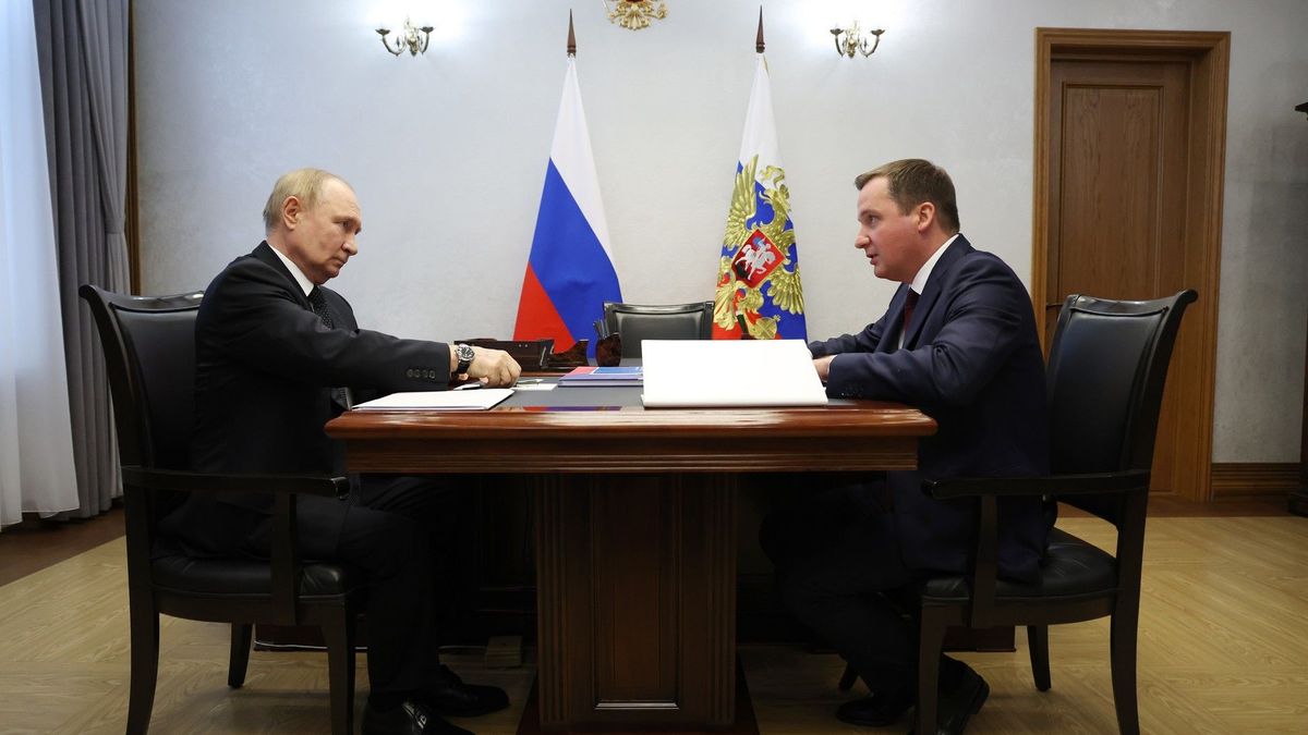 Встреча Президента РФ Владимира Путина с губернатором Архангельской области Александром Цыбульским