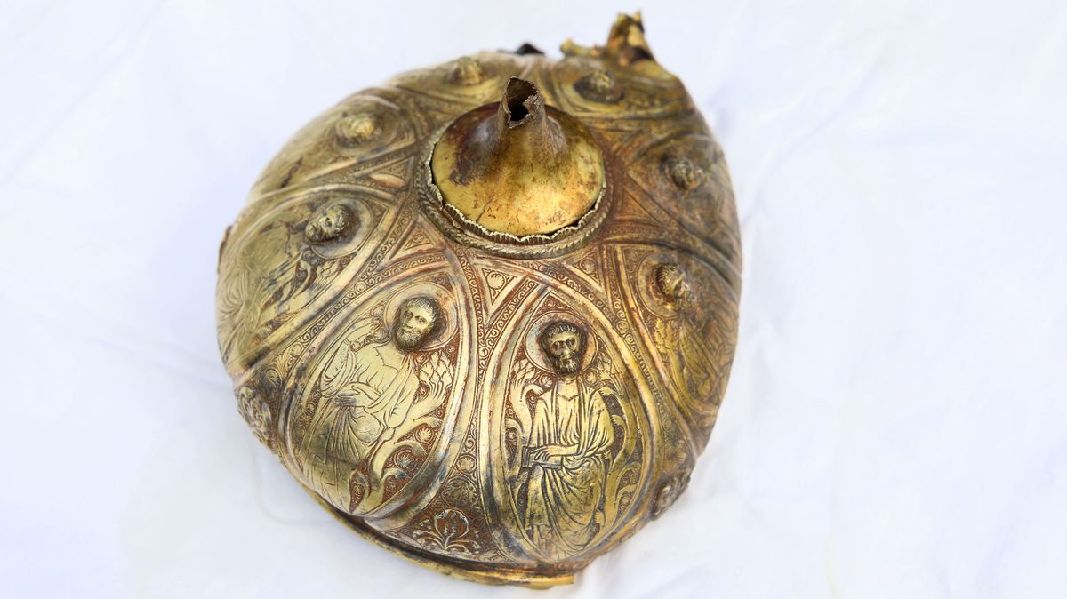 Серебряный артефакт XII века