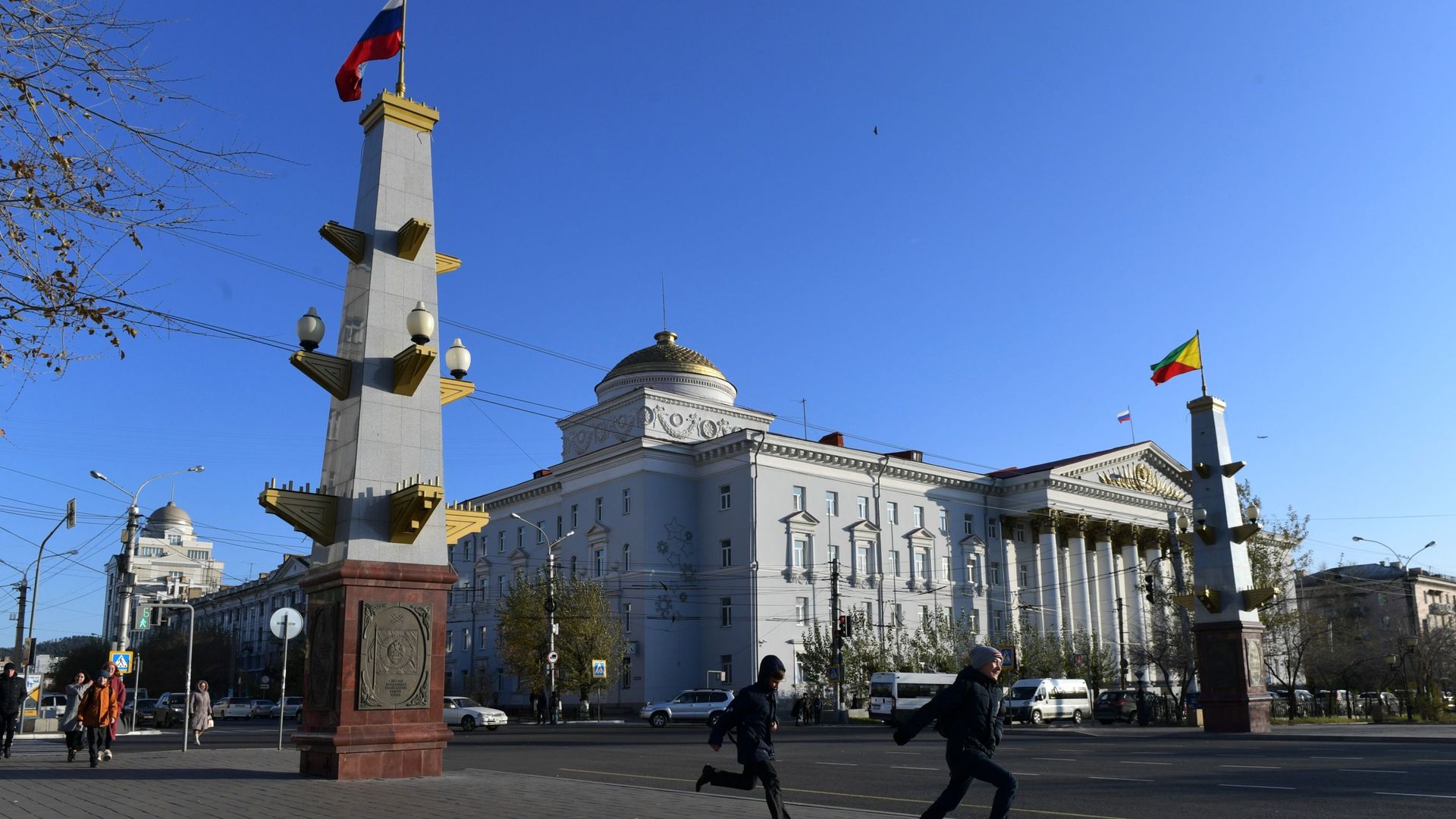 Прохожие на площади Ленина в Чите - РИА Новости, 1920, 11.11.2025