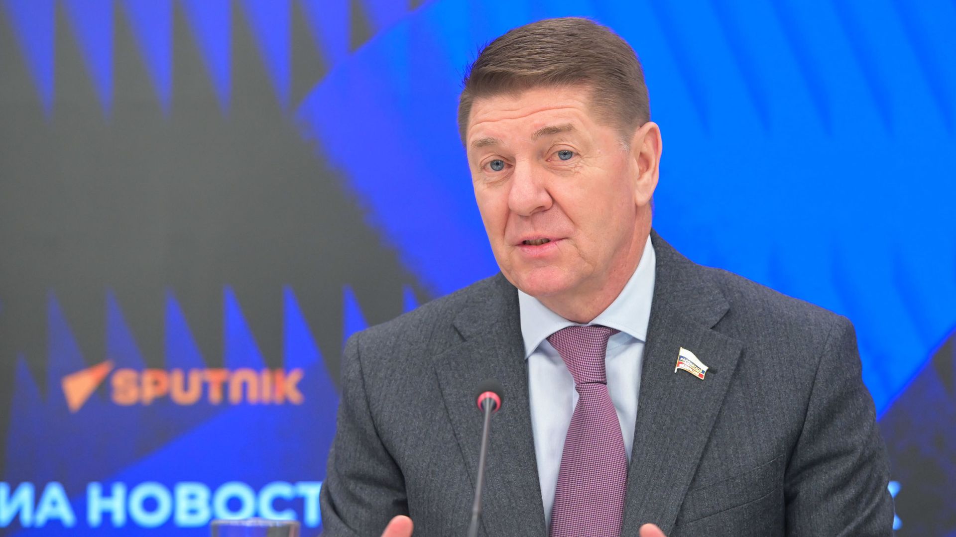 Председатель комитета Совета Федерации по федеративному устройству, региональной политике, местному самоуправлению и делам Севера Андрей Шевченко  - РИА Новости, 1920, 15.12.2025