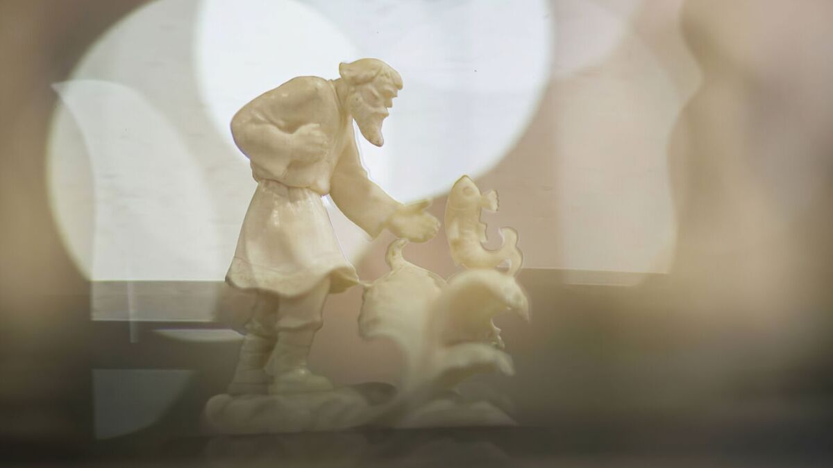 Холмогорская резьба по кости