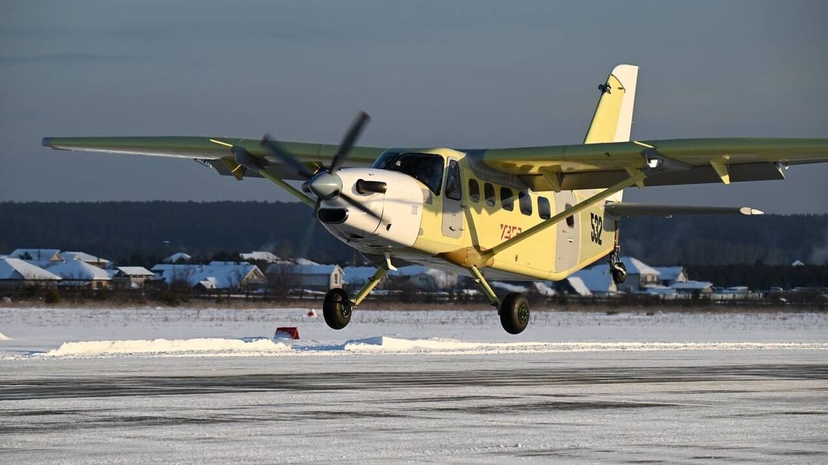 Самолет ЛМС-901 Байкал с российским двигателем ВК-800 и воздушным винтом АВ-901