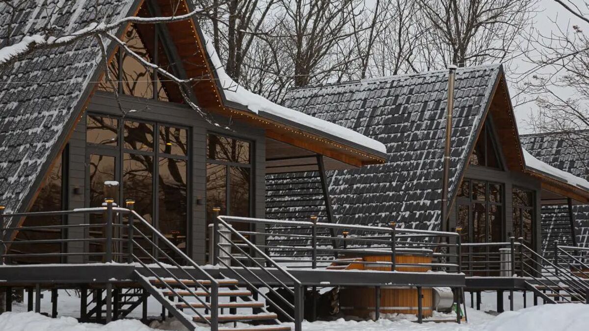 Гостевые домики туристической базы Заимка Узалы