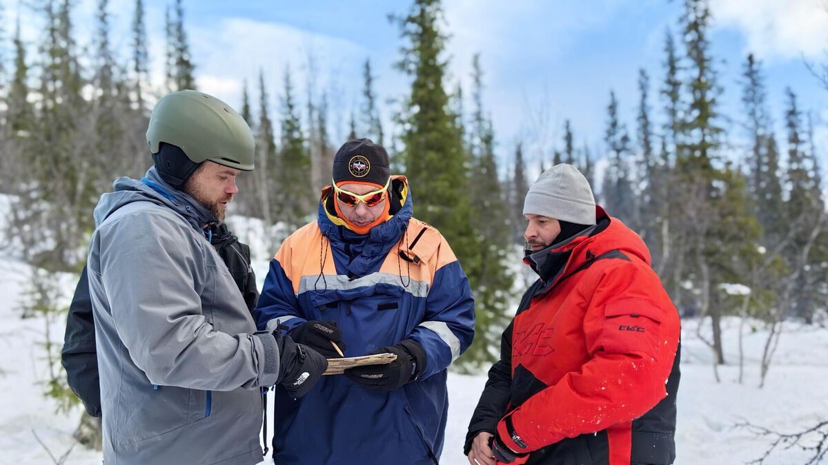 Учебно-тренировочный сбор спасателей в Мурманской области