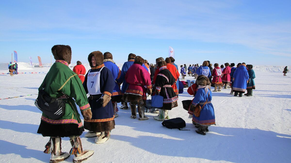 Участники спортивных состязаний ждут своей очереди