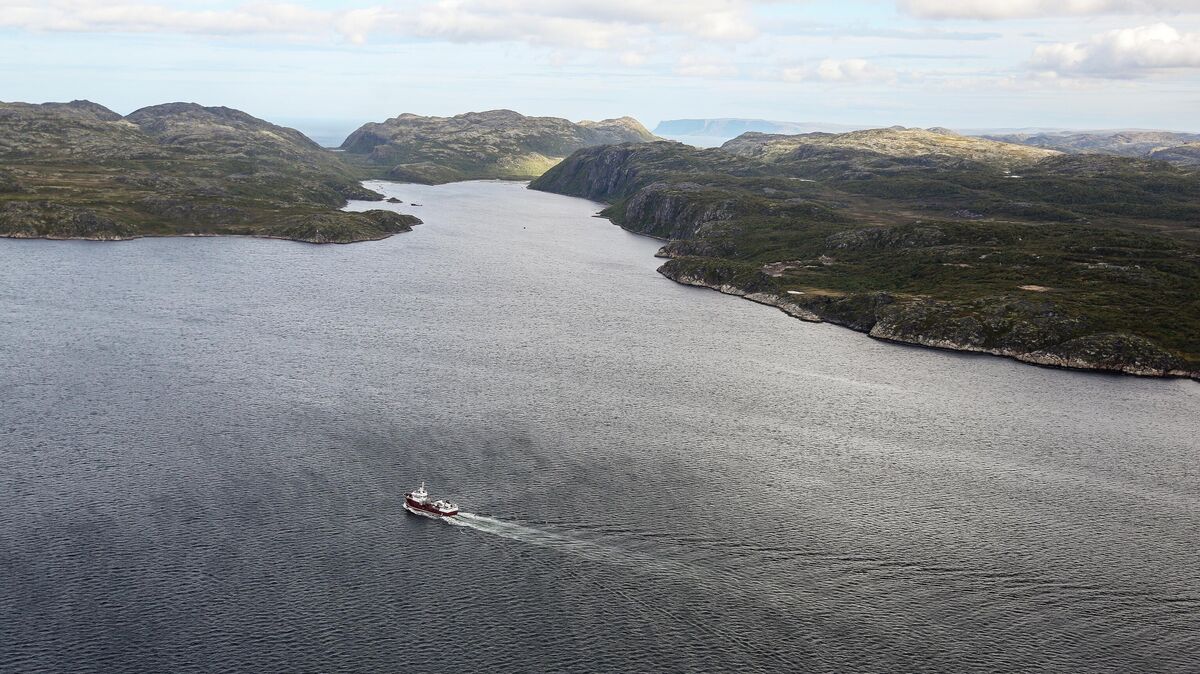 Судно в акватории Северного морского пути
