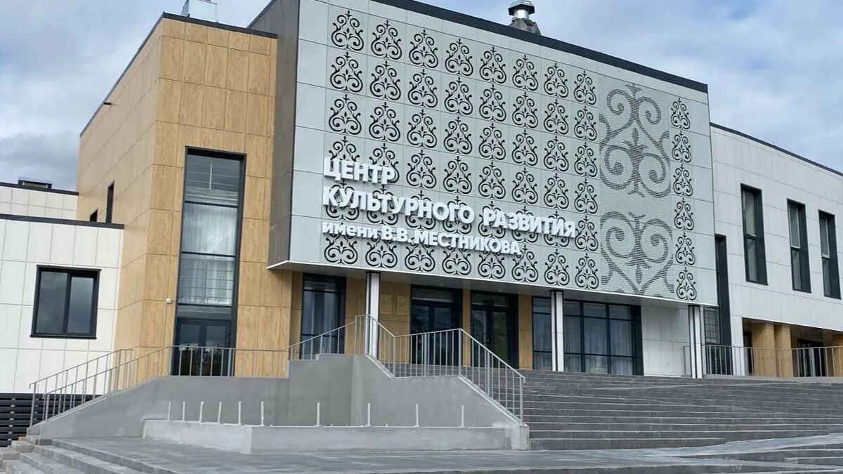 Центр культурного развития им. В.В.Местникова в посёлке Нижний Бестях