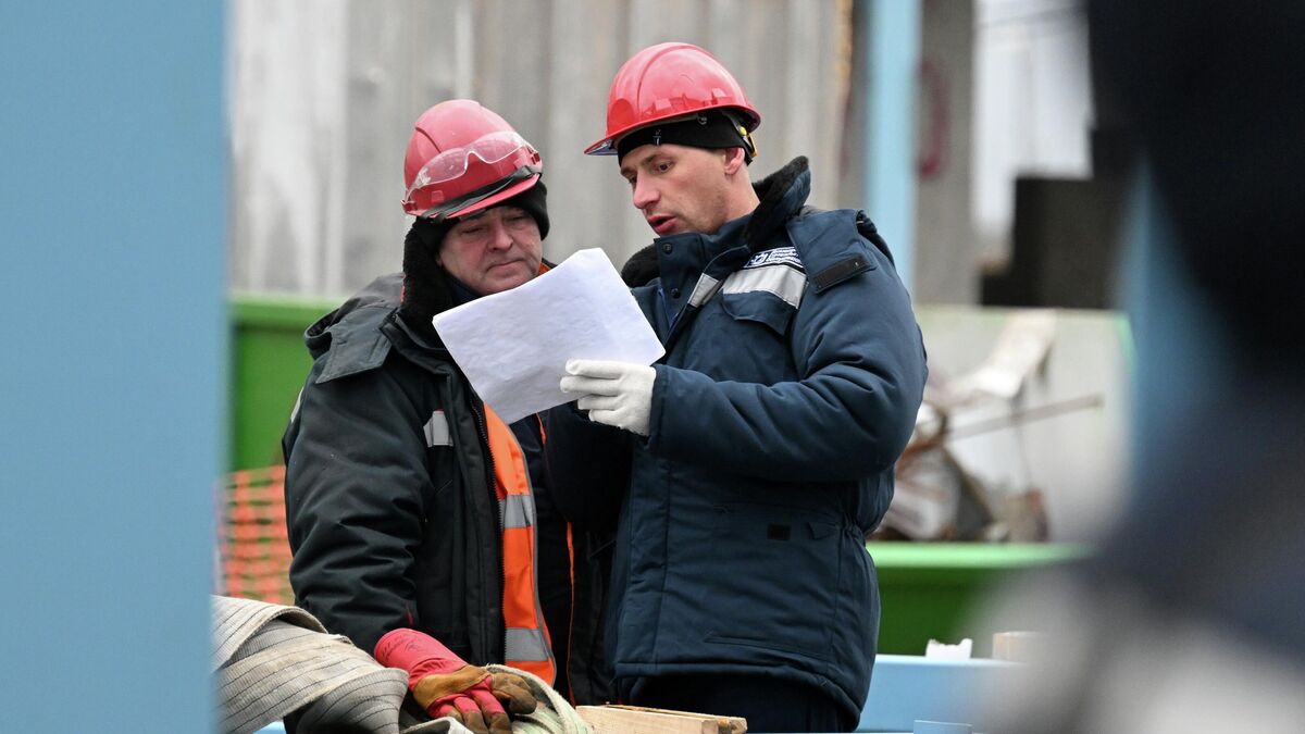 Рабочие на строительной площадке