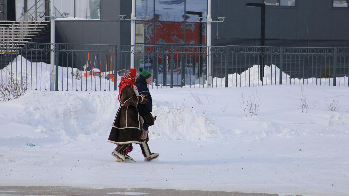 Жители посёлка Тазовский