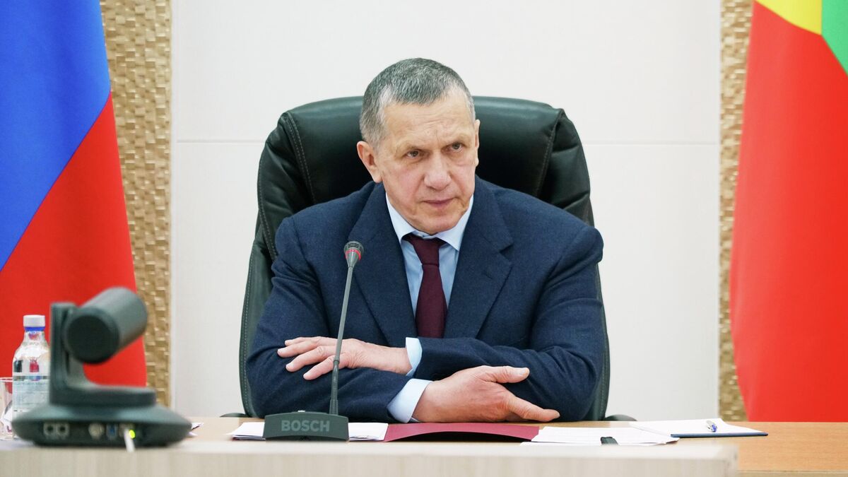 Заместитель Председателя Правительства – полномочный представитель Президента в ДФО Юрий Трутнев на совещании с инвесторами Забайкальского края