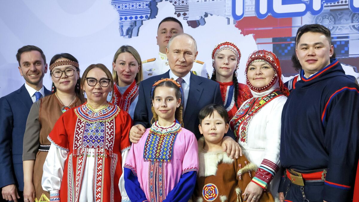 Президент РФ Владимир Путин на встрече с представителями коренных малочисленных народов России