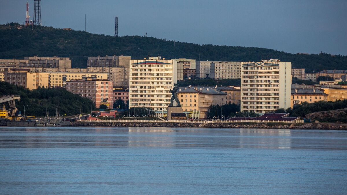  Вид Североморска со стороны Кольского залива Баренцева Моря