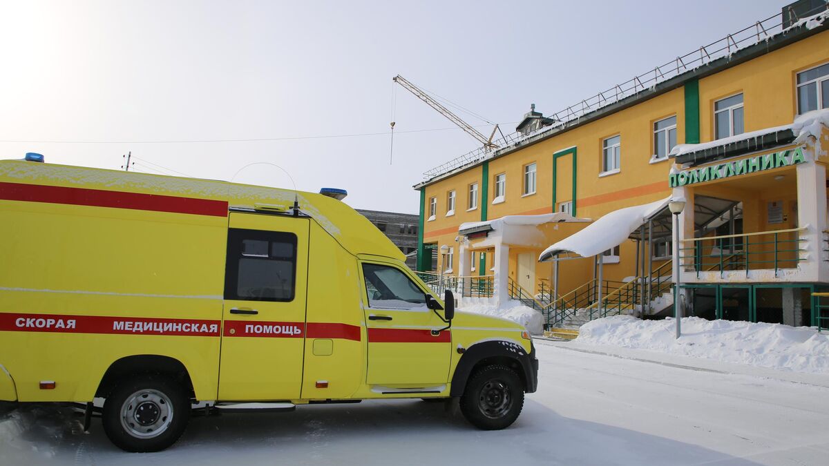 Поликлиника ГБУЗ ЯНАО Тазовская ЦРБ в посёлке Тазовском 