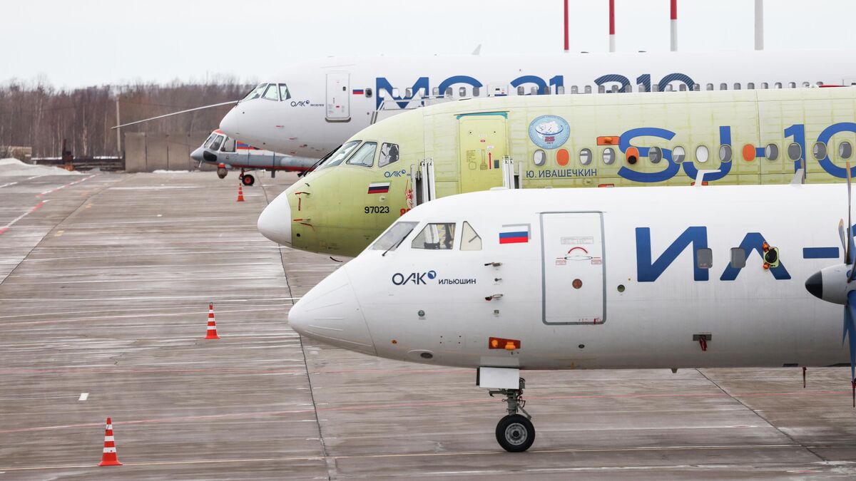 Пассажирские самолеты МС-21, SJ-100 и Ил-114 проходят испытания в условиях естественного обледенения в аэропорту Талаги в Архангельске