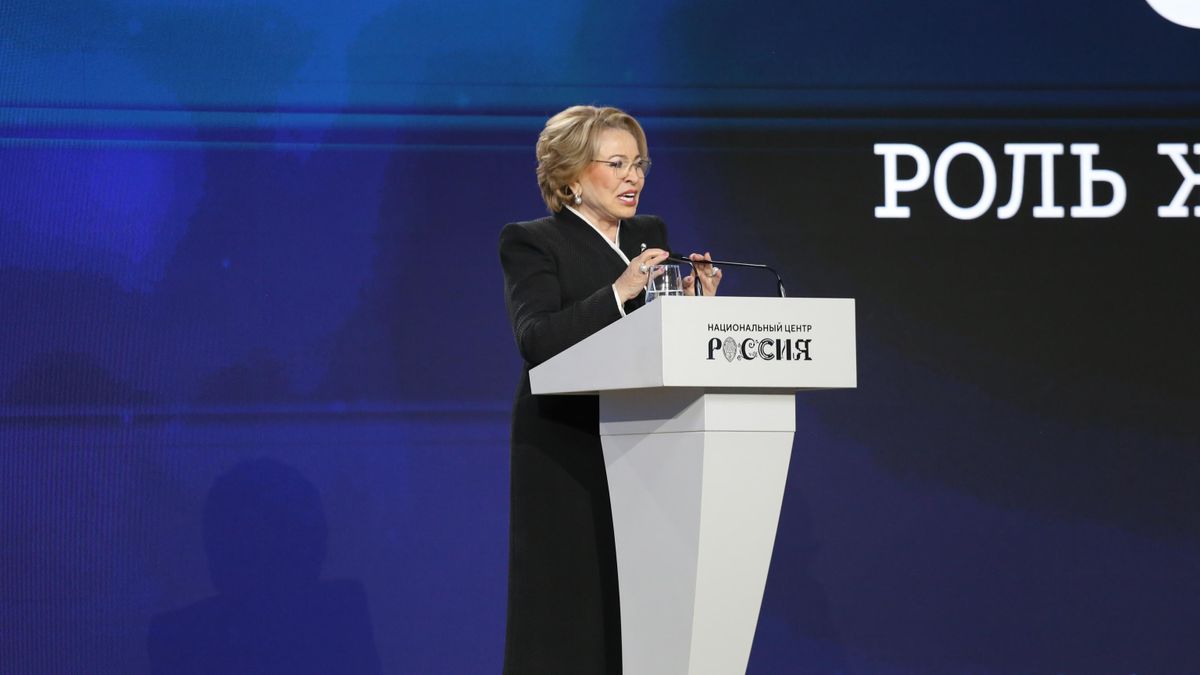 Председатель Совета Федерации Федерального Собрания РФ Валентина Матвиенко на Форуме женщин Севера